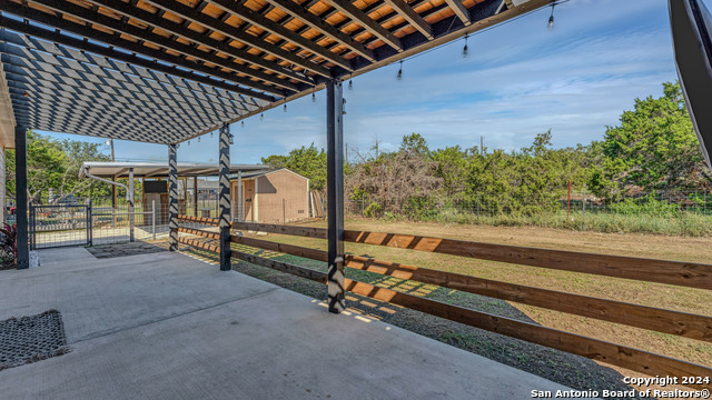 Listing photo id 27 for 323 Granite Rd