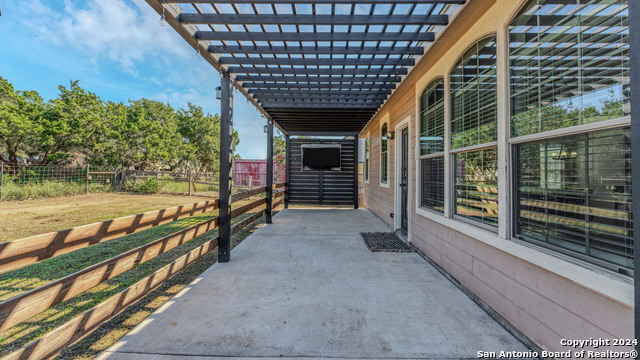 Listing photo id 29 for 323 Granite Rd
