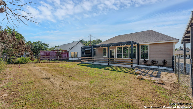 Listing photo id 32 for 323 Granite Rd