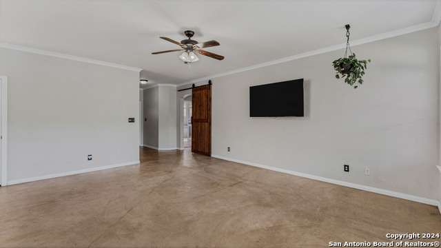 Listing photo id 6 for 323 Granite Rd