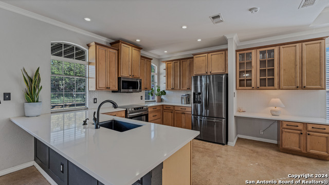 Listing photo id 7 for 323 Granite Rd