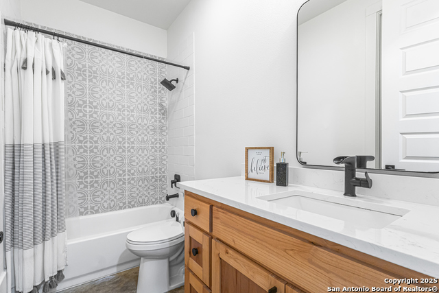 Listing photo id 26 for 211 Spacious Sky