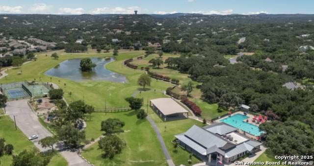 Listing photo id 43 for 211 Spacious Sky