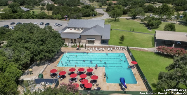 Listing photo id 44 for 211 Spacious Sky