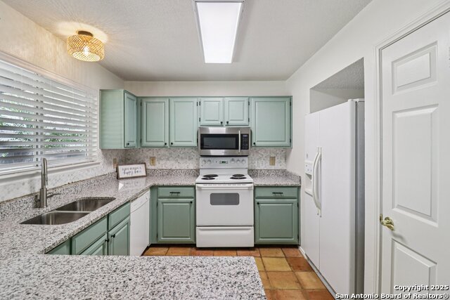 Listing photo id 9 for 8501 Quail Tree