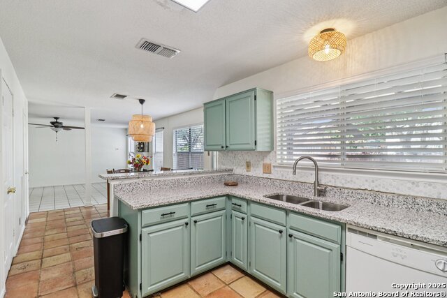 Listing photo id 10 for 8501 Quail Tree