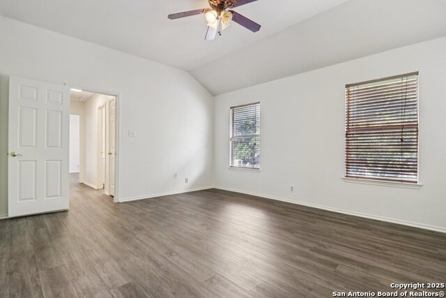 Listing photo id 16 for 8501 Quail Tree