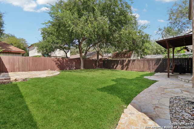 Listing photo id 28 for 8501 Quail Tree