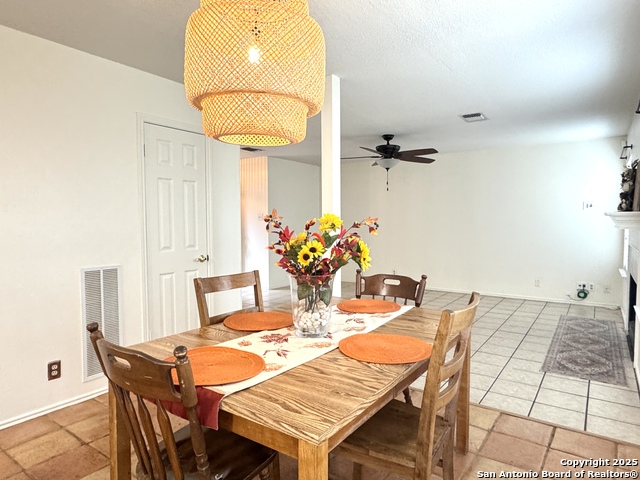 Listing photo id 6 for 8501 Quail Tree