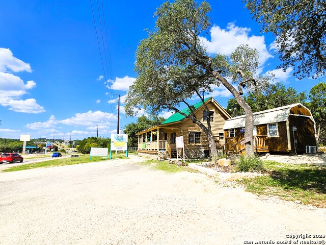 Listing photo id 8 for 9587 Fm 1283