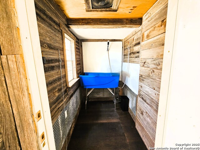 Listing photo id 6 for 9587 Fm 1283