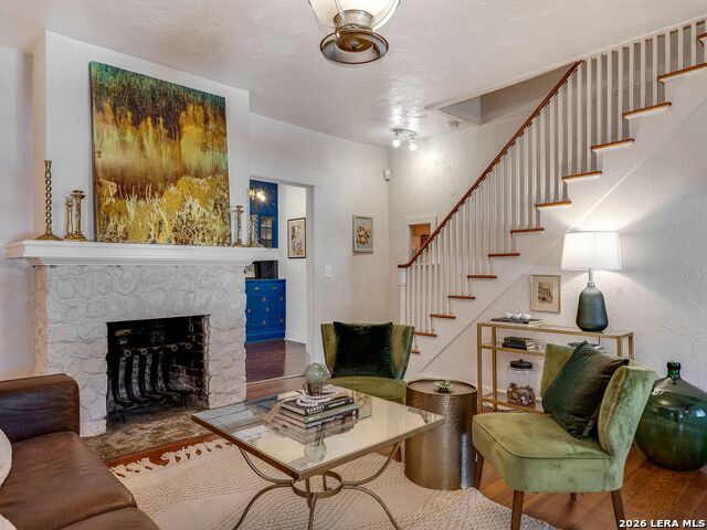 Image 12 of 45 For 206 Laurel Heights Place