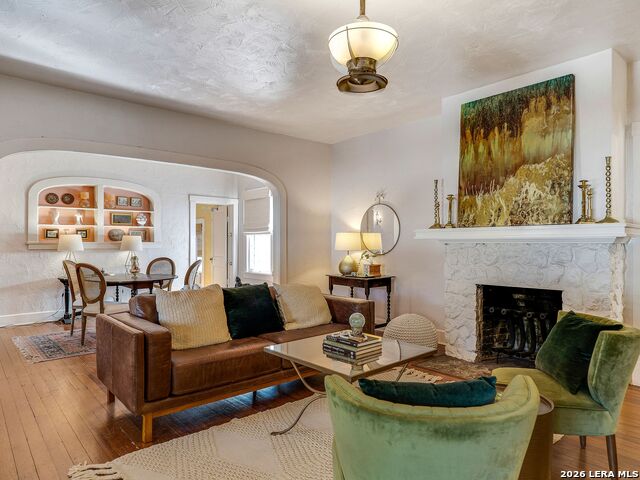 Image 13 of 45 For 206 Laurel Heights Place