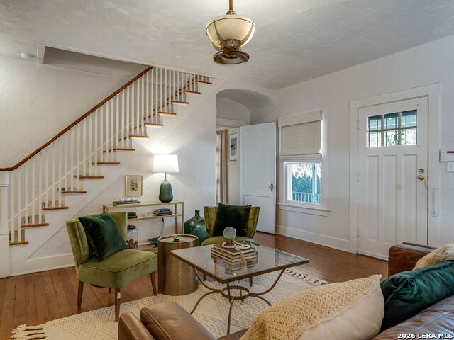 Image 14 of 45 For 206 Laurel Heights Place