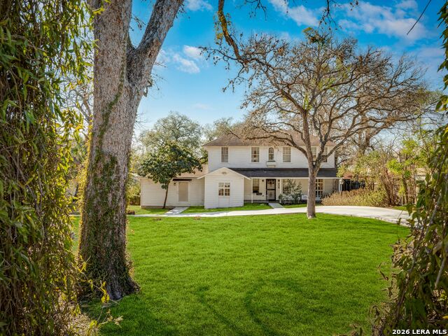 Image 3 of 45 For 206 Laurel Heights Place