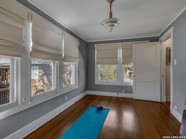 Image 37 of 45 For 206 Laurel Heights Place