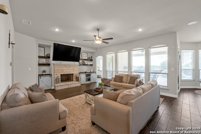 Listing photo id 9 for 260 Lawrence