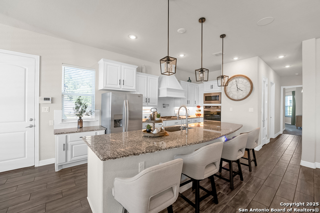 Listing photo id 6 for 260 Lawrence