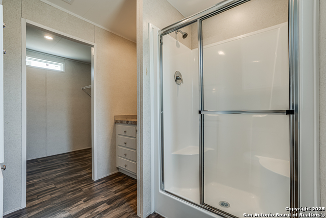 Image 22 of 48 For 71 Spanish Oak