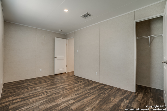 Image 26 of 48 For 71 Spanish Oak