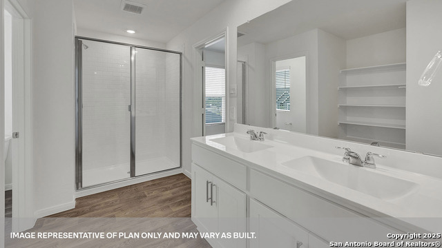 Listing photo id 27 for 216 Las Lomas