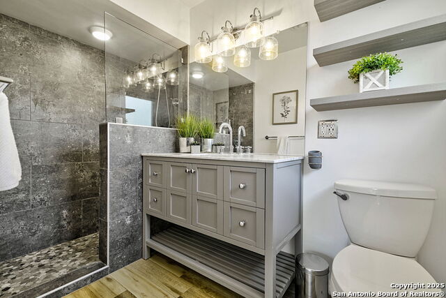 Listing photo id 12 for 530 Burnside Dr.