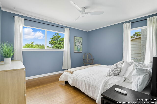 Listing photo id 13 for 530 Burnside Dr.