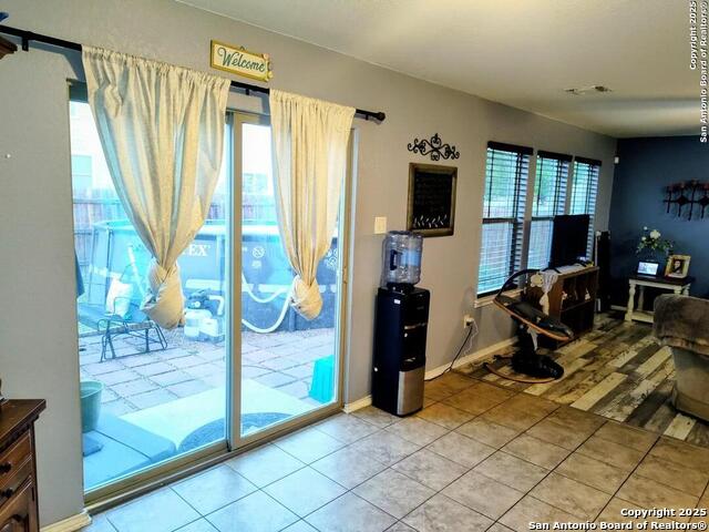 Image 15 of 40 For 4543 Wrangler Run S