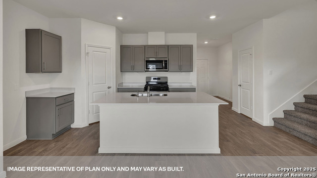 Image 10 of 41 For 137 Las Lomas