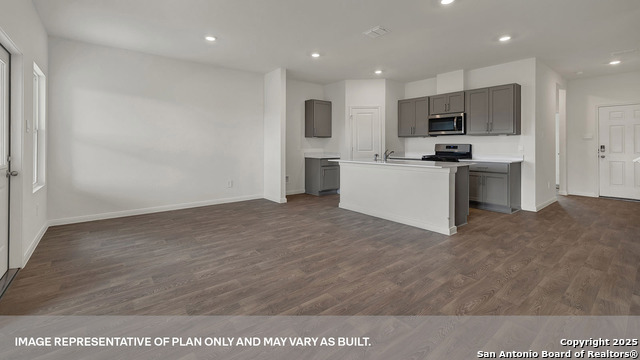 Image 14 of 41 For 137 Las Lomas