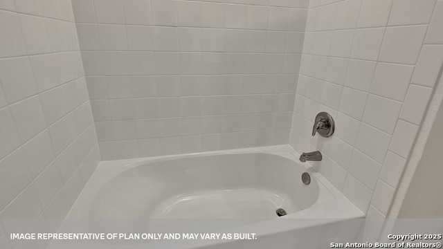 Image 31 of 41 For 137 Las Lomas