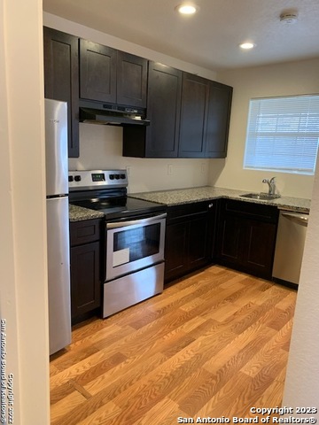 Image 2 of 11 For 340 Maryland St 202