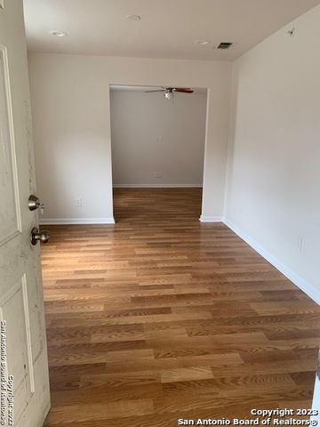 Image 3 of 11 For 340 Maryland St 202