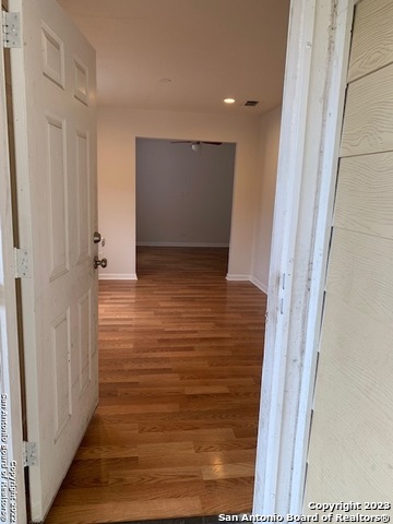 Image 5 of 11 For 340 Maryland St 202