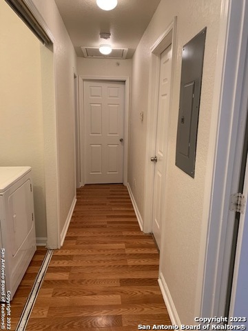 Image 7 of 11 For 340 Maryland St 202