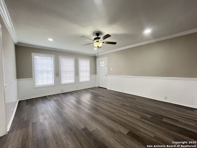 Listing photo id 1 for 118 Leming  