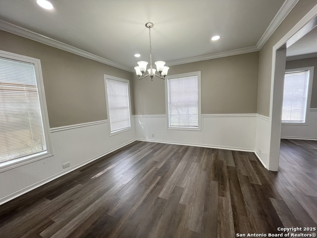 Listing photo id 2 for 118 Leming  