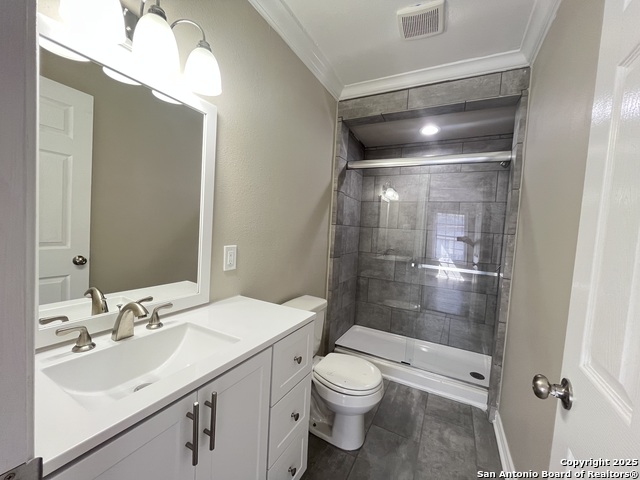 Listing photo id 6 for 118 Leming  