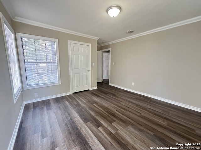 Listing photo id 7 for 118 Leming  