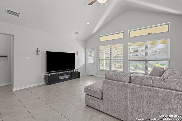 Image 16 of 30 For 1637 Cullanne