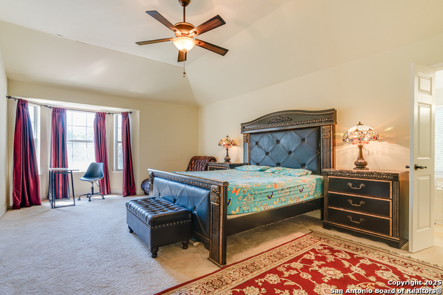 Listing photo id 10 for 4514 Shavano