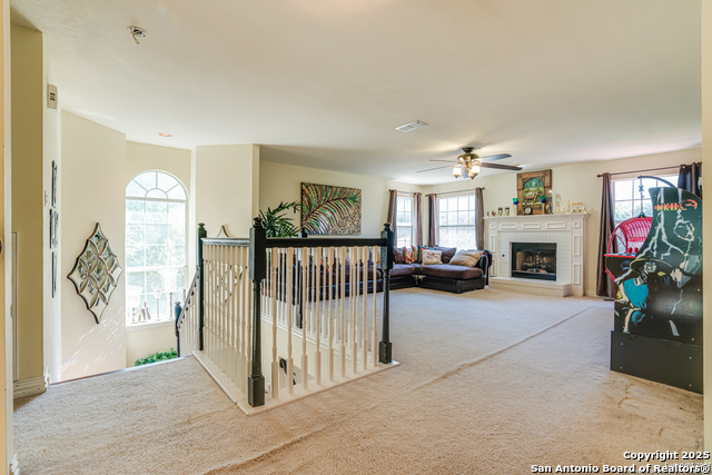 Listing photo id 13 for 4514 Shavano