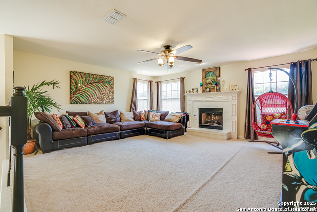 Listing photo id 14 for 4514 Shavano