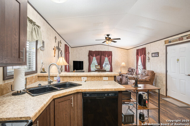 Image 14 of 36 For 12106 Grapevine