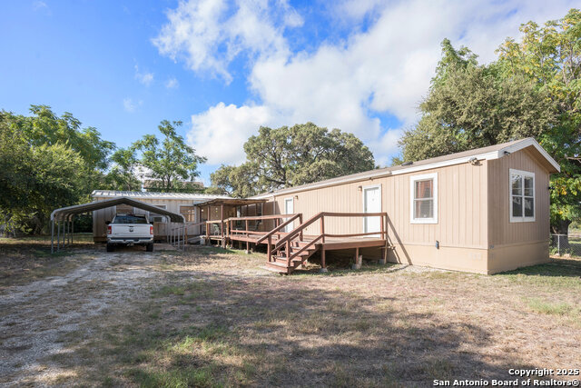 Image 2 of 36 For 12106 Grapevine