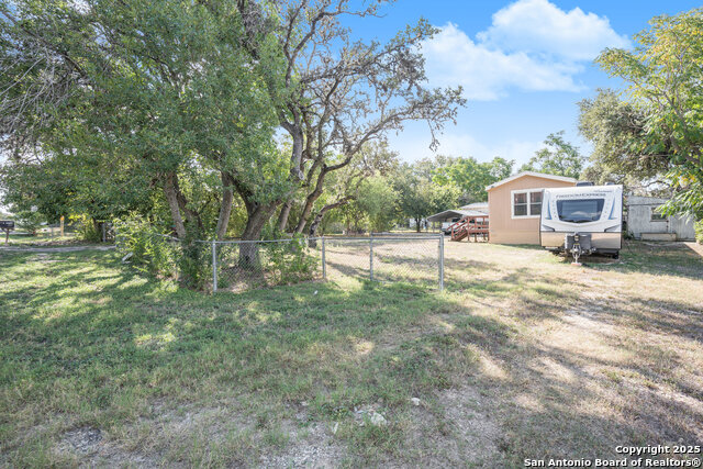 Image 26 of 36 For 12106 Grapevine