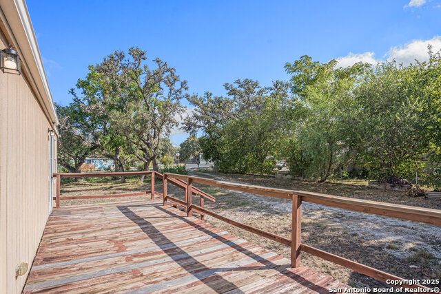 Image 34 of 36 For 12106 Grapevine