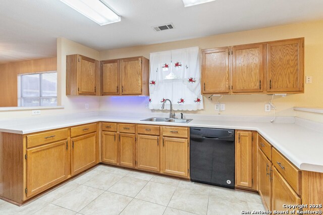 Image 12 of 39 For 5207 Wood Glen