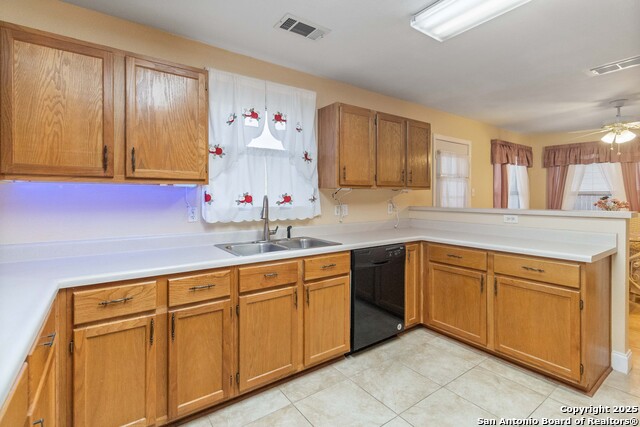 Image 13 of 39 For 5207 Wood Glen
