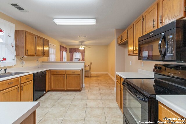 Image 14 of 39 For 5207 Wood Glen